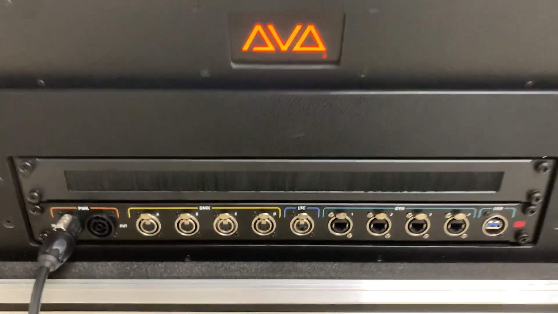 这个创意不错/双屏导播机箱/够威够强大够牌面够专业够装B