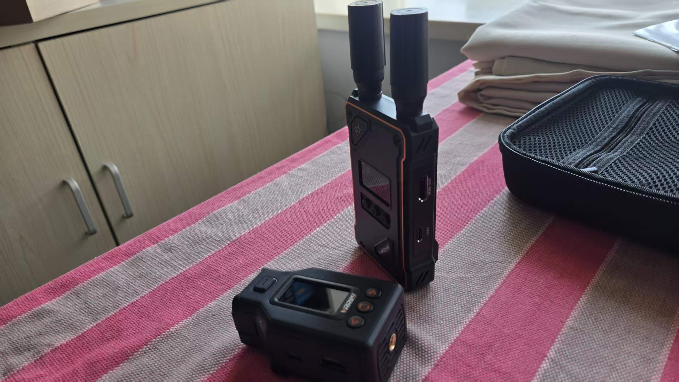 现货供应/大疆Pocket3专用图传/兼容摄像机HDMI发射/户外运动，便携机位，推介