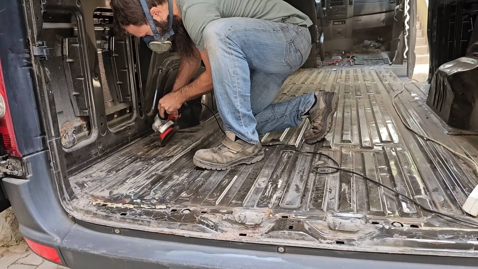 房车改装篇/这个老外的基础做的非常规范/值得学习借鉴/简约实用