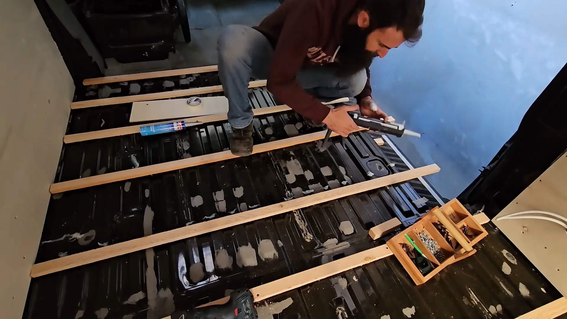 房车改装篇/这个老外的基础做的非常规范/值得学习借鉴/简约实用