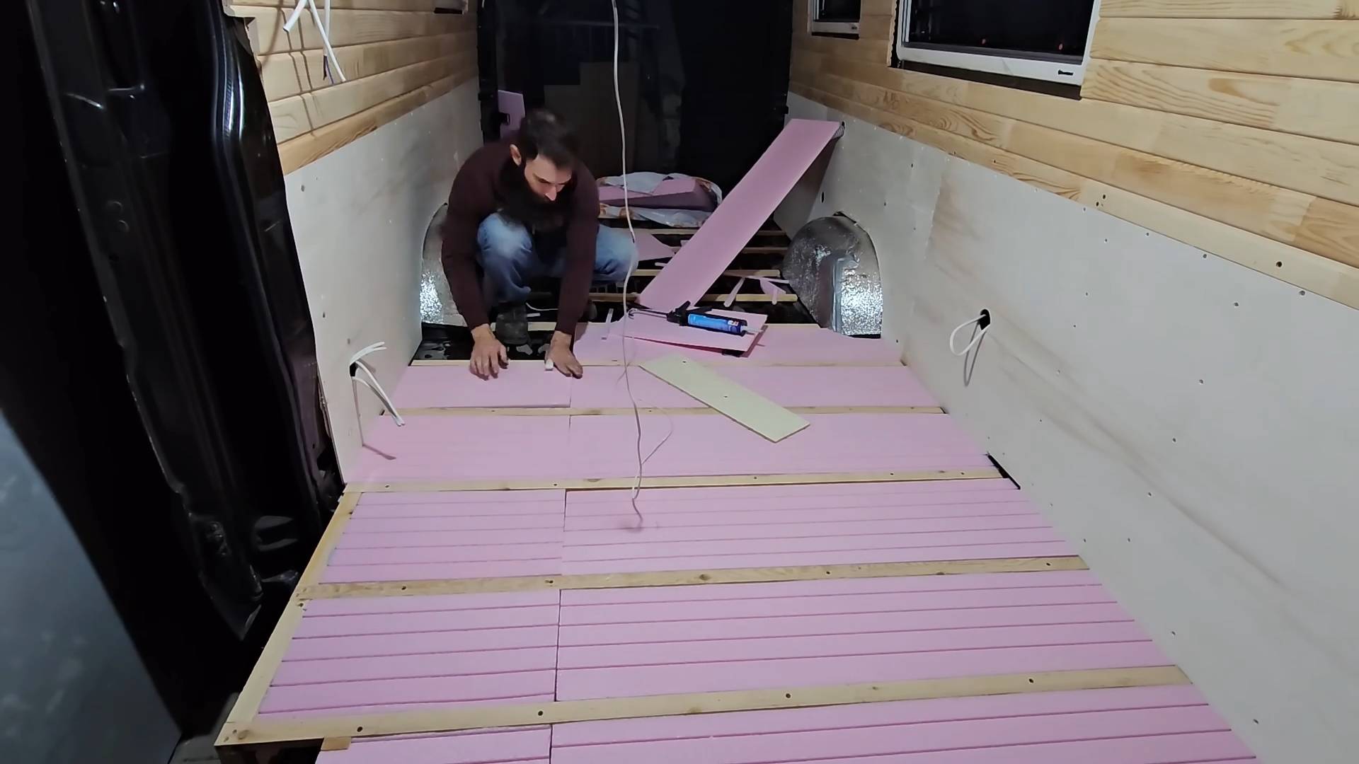 房车改装篇/这个老外的基础做的非常规范/值得学习借鉴/简约实用