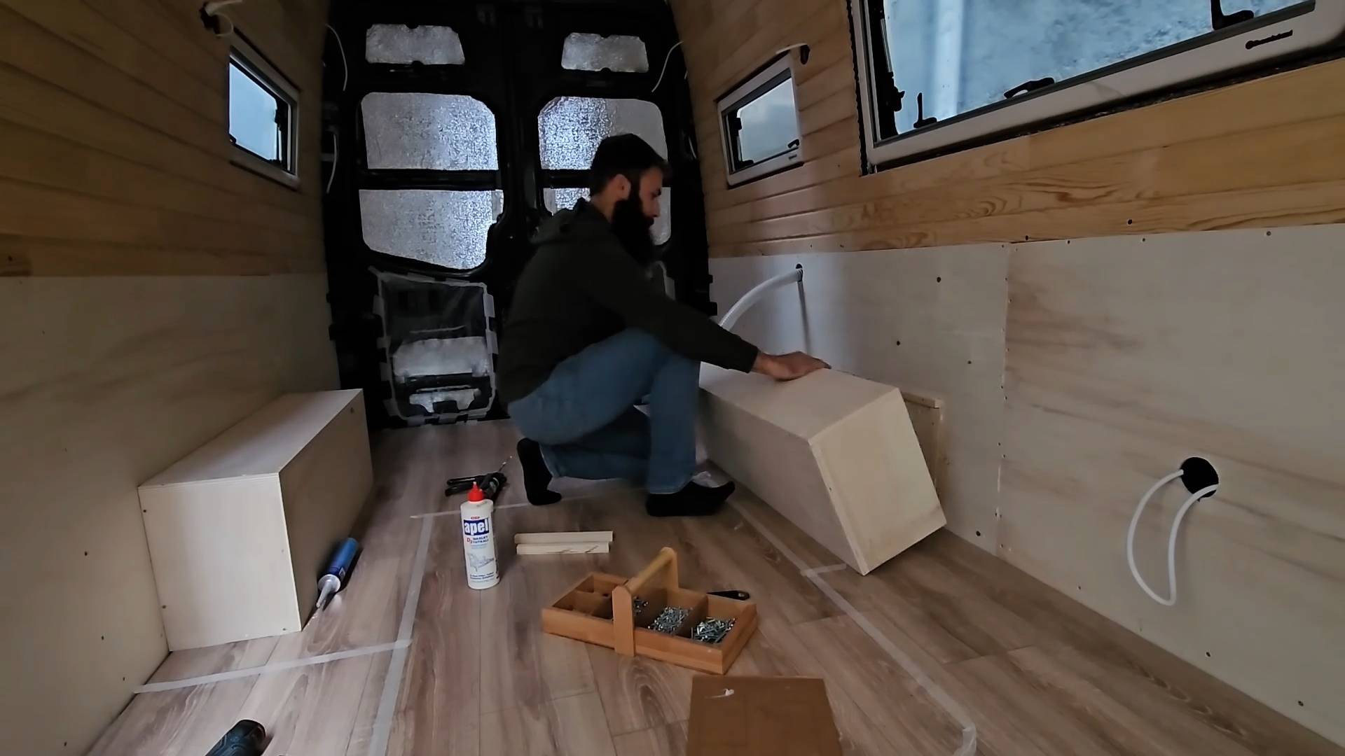 房车改装篇/这个老外的基础做的非常规范/值得学习借鉴/简约实用