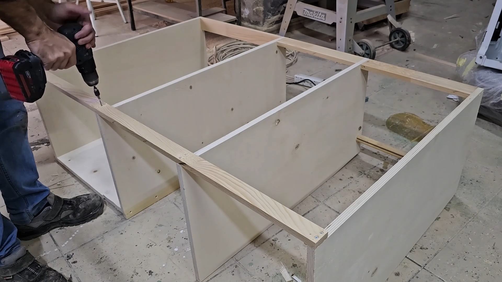 房车改装篇/这个老外的基础做的非常规范/值得学习借鉴/简约实用