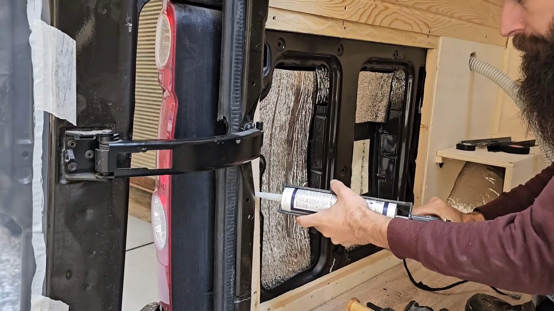 房车改装篇/这个老外的基础做的非常规范/值得学习借鉴/简约实用