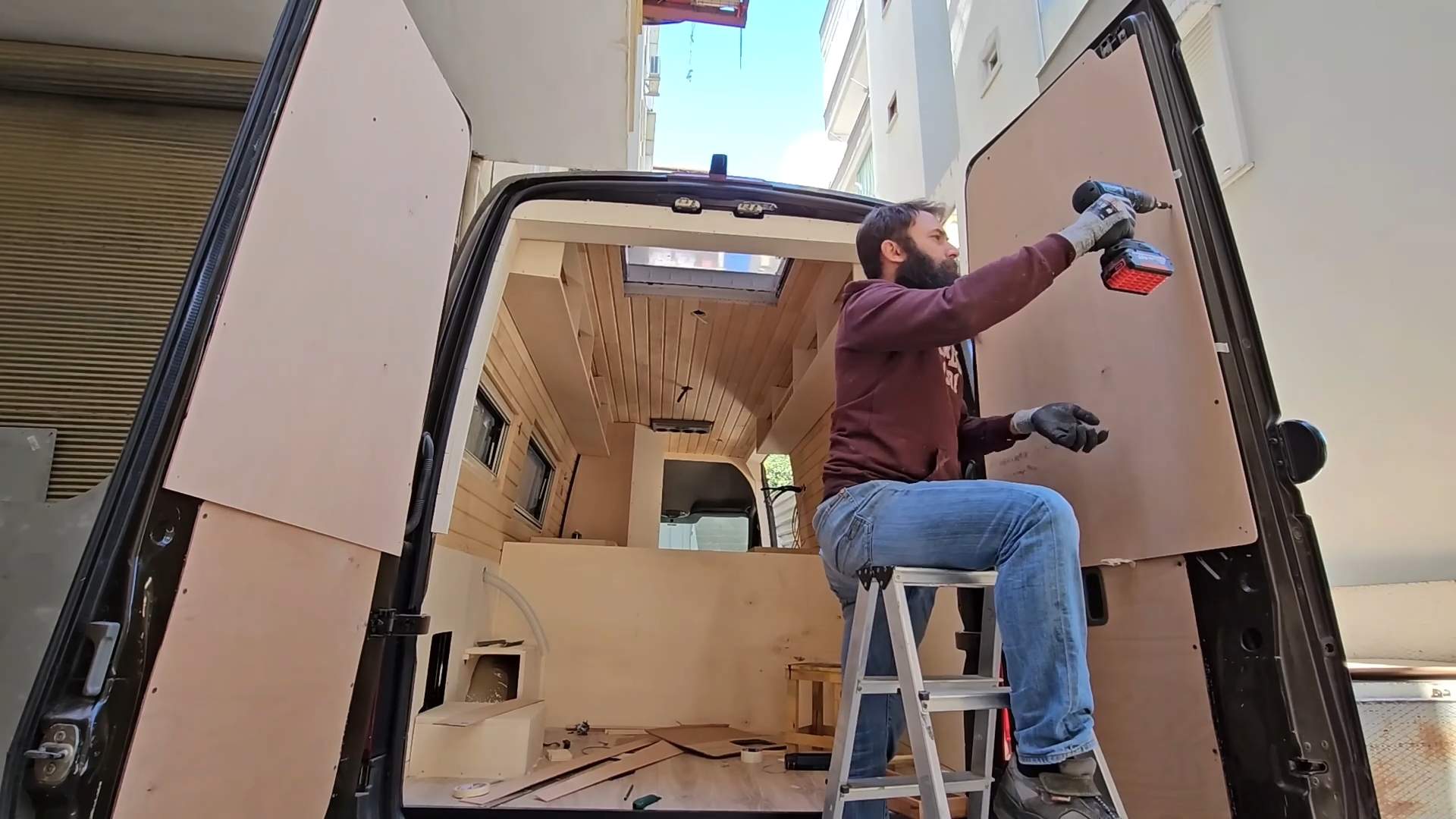 房车改装篇/这个老外的基础做的非常规范/值得学习借鉴/简约实用