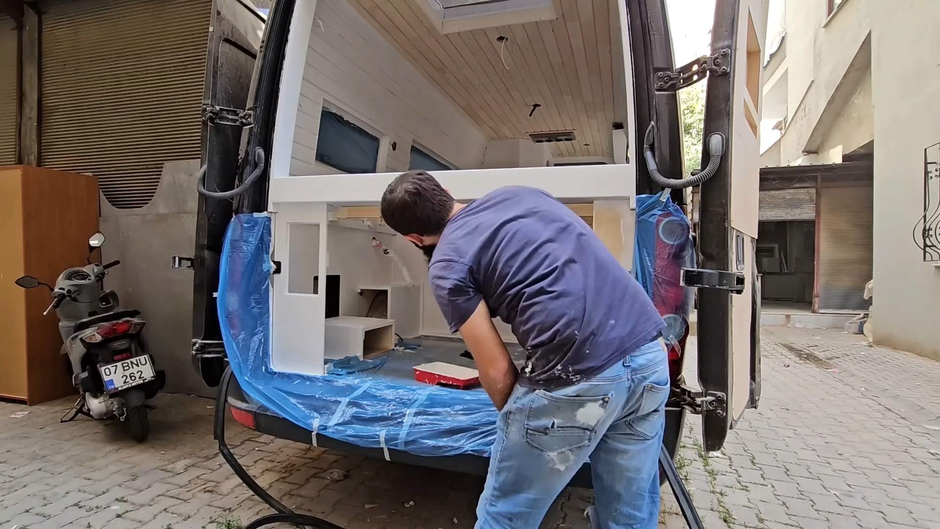 房车改装篇/这个老外的基础做的非常规范/值得学习借鉴/简约实用