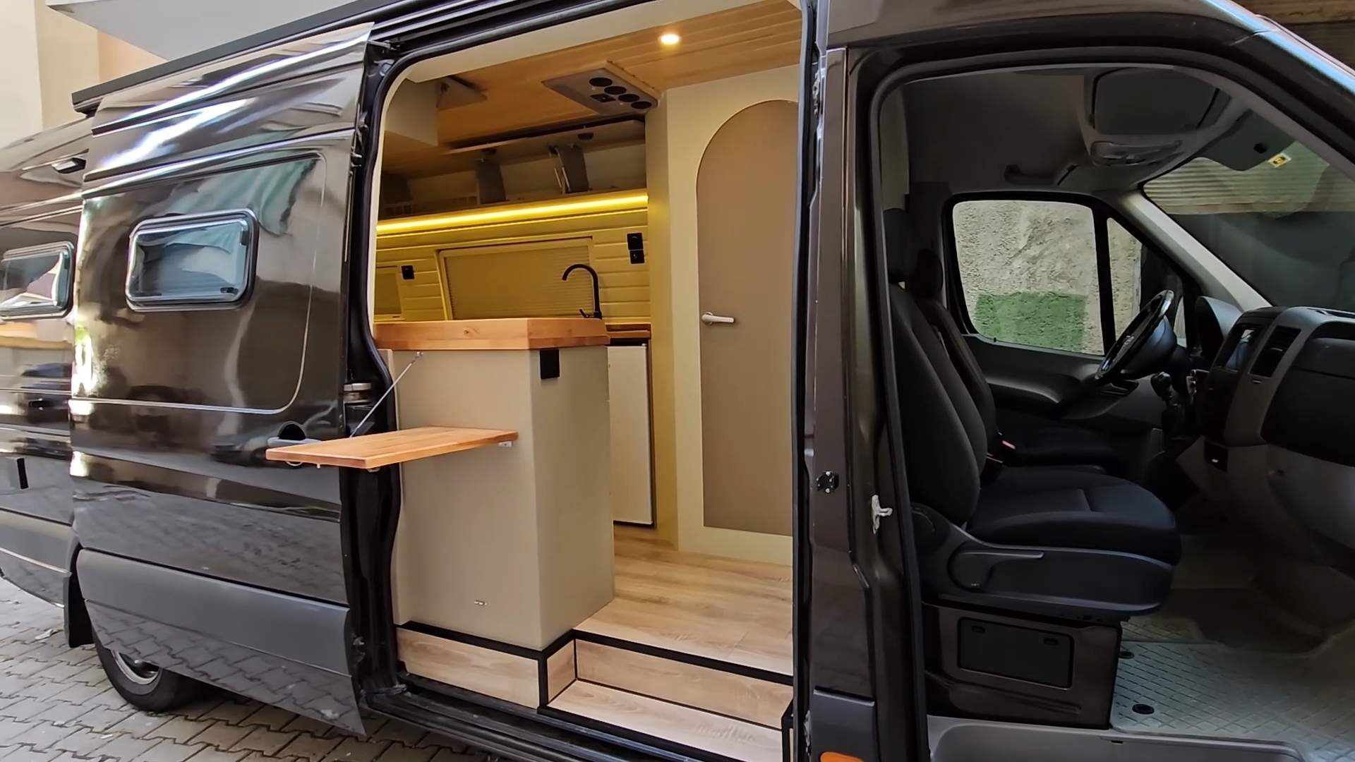 房车改装篇/这个老外的基础做的非常规范/值得学习借鉴/简约实用