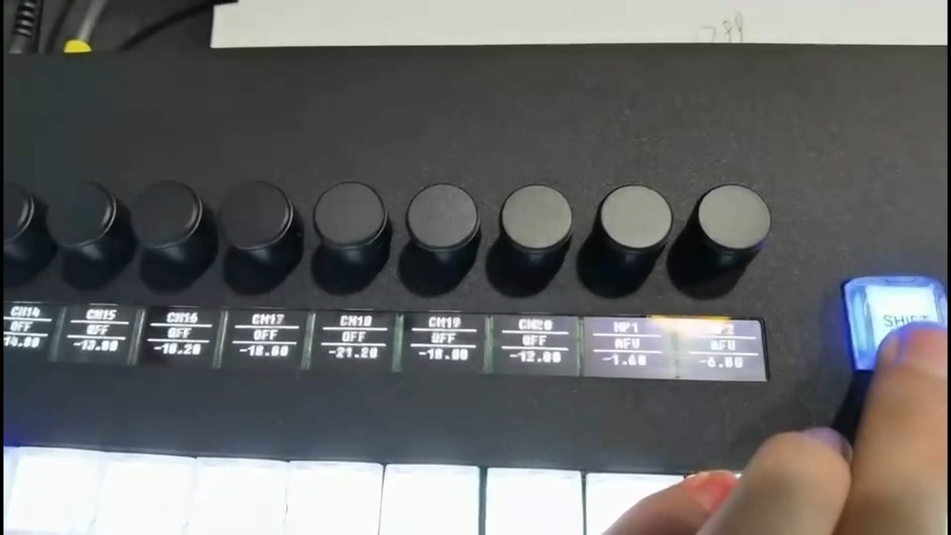 新款36路/专业导播键盘/兼容atem系列/BMD导播台/切换台