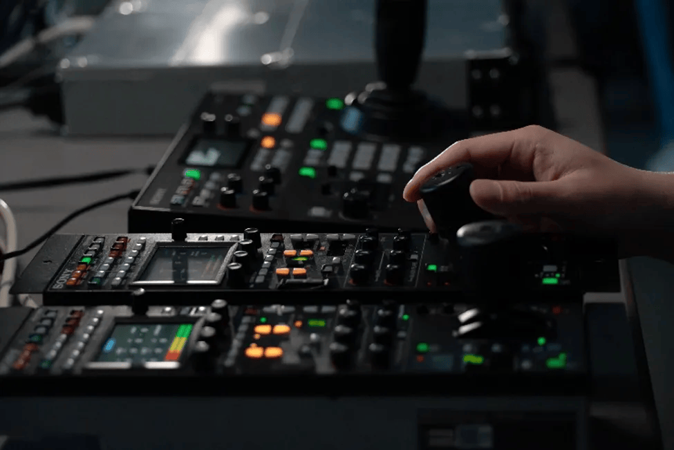 新品发布/索尼发布AI智能构图旗舰PTZ云台摄像机BRC-AM7